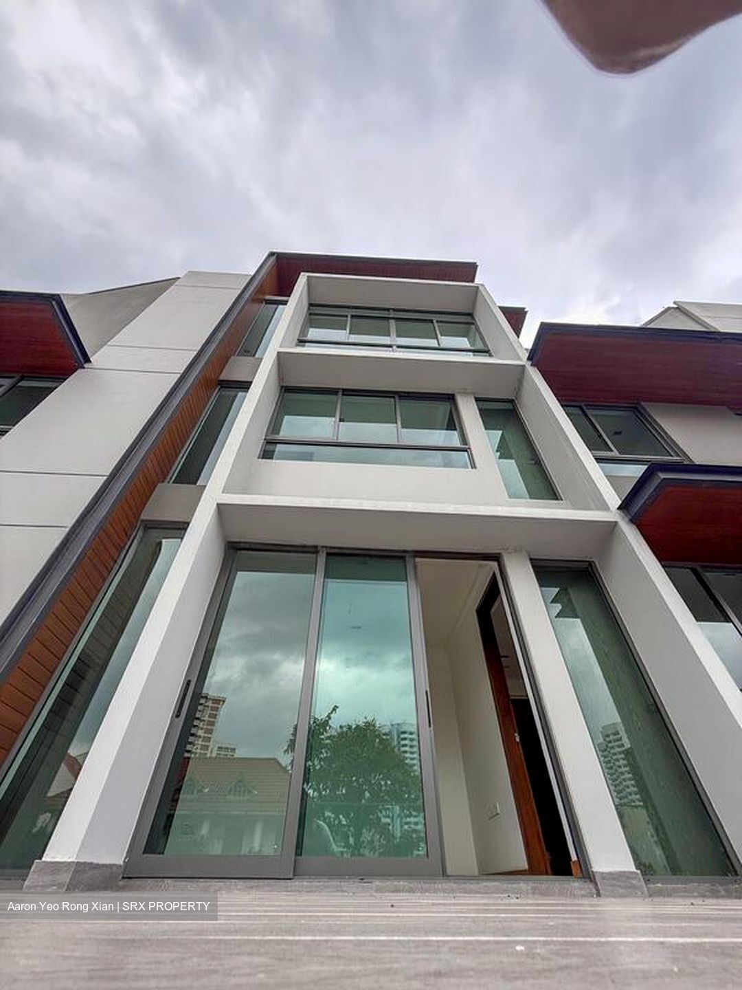 Frankel Estate (D15), Terrace #519682501
